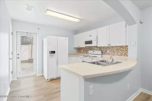 870 Luminary Cir, Melbourne, FL 32901 - Photo 6