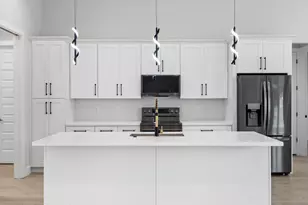 2725 Fields Ave SE, Palm Bay, FL 32909 - Photo 10