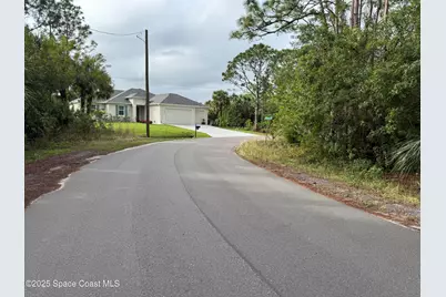 3395 SW Fitzpatrick Avenue SW, Palm Bay, FL 32908 - Photo 6