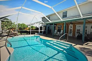 2639 Lowell Cir, Melbourne, FL 32935 - Photo 16