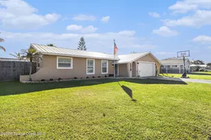 605 Sacre Coeur Dr, Melbourne, FL 32935 - Photo 2