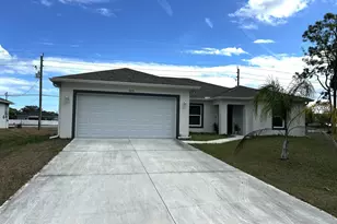 379 Wilton Ave SW, Melbourne, FL 32908 - Photo 2