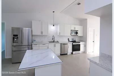 711 Kempten Street NW, Palm Bay, FL 32907 - Photo 10