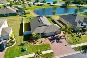 679 Flowerwood Dr SE, Palm Bay, FL 32909 - Photo 2