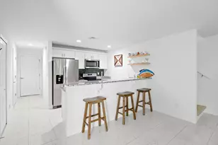 200 Circle Ave, Melbourne, FL 32935 - Photo 2