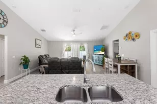 587 Plumbago Rd NW, Palm Bay, FL 32907 - Photo 20