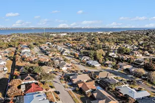 2001 Thistle Dr, Melbourne, FL 32935 - Photo 28