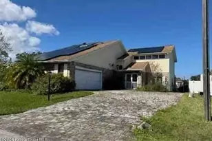 7 Clee Ct, Palm Coast, FL 32137 - Photo 1