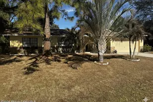 1033 Baysinger St NW, Palm Bay, FL 32907 - Photo 2