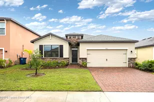 463 Old Country Rd S E, Palm Bay, FL 32909 - Photo 2