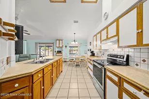 751 Glencove Ave NW, Palm Bay, FL 32907 - Photo 10