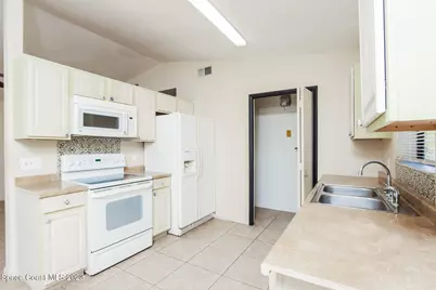 811 Airport Avenue SE, Palm Bay, FL 32909 - Photo 6