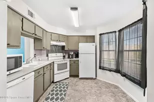 4920 Lake Waterford Way, Melbourne, FL 32901 - Photo 16