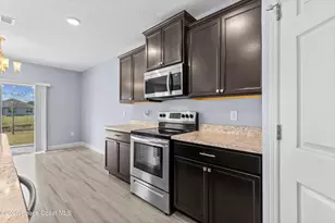 402 Moray Dr SW, Palm Bay, FL 32908 - Photo 10