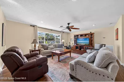 560 Glenwood Avenue, Satellite Beach, FL 32937 - Photo 12