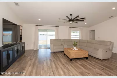 548 Burlington Avenue NE, Palm Bay, FL 32907 - Photo 6