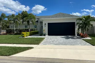 4305 Negal Cir, Melbourne, FL 32901 - Photo 4