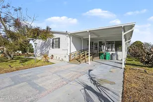 926 Laurel Cir, Barefoot Bay, FL 32976 - Photo 34