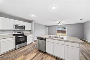 359 Hanford Rd SW, Palm Bay, FL 32908 - Photo 10