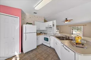 132 Hilton Ave NW, Palm Bay, FL 32907 - Photo 6