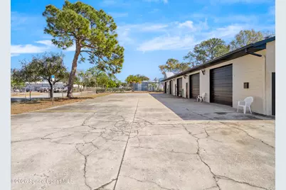 6927 Vickie Circle, Melbourne, FL 32904 - Photo 10