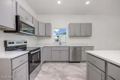 1720 S Deleon Avenue, Titusville, FL 32780 - Photo 4