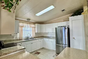 4426 Twin Lakes Dr, Melbourne, FL 32934 - Photo 10