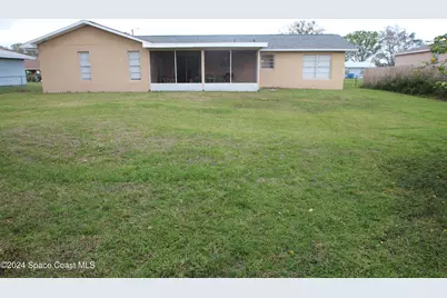 1040 Hosbine Street SE, Palm Bay, FL 32909 - Photo 18