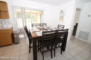 1040 Hosbine St SE, Palm Bay, FL 32909 - Photo 4