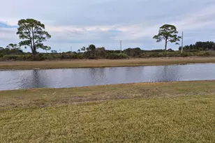 5072 Alabaster Dr, Grant-Valkaria, FL 32949 - Photo 4