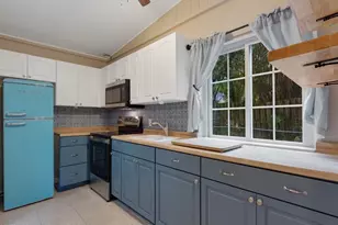 6425 4th Pl, Vero Beach, FL 32968 - Photo 8