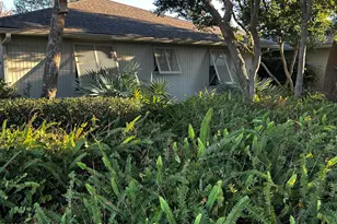 290 Marlin Pl, Melbourne Beach, FL 32951 - Photo 2