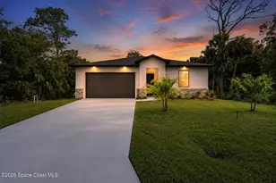801 Gelaso St SW, Palm Bay, FL 32908 - Photo 2