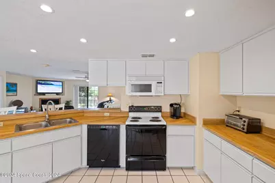 101 La Costa Street #B4, Melbourne Beach, FL 32951 - Photo 12