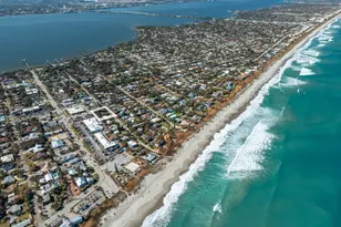 323 Avenue A, Melbourne Beach, FL 32951 - Photo 16