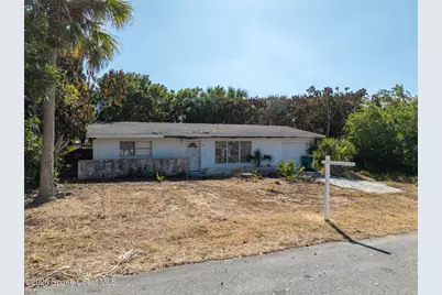 323 Avenue A, Melbourne Beach, FL 32951 - Photo 2