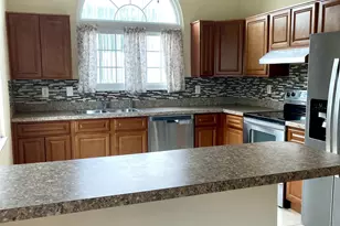 882 Wateroak Dr NE, Palm Bay, FL 32905 - Photo 4