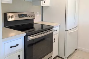 121 San Juan Cir, Melbourne, FL 32935 - Photo 2