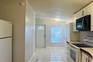 1605 Ridge Dr, Cocoa, FL 32926 - Photo 6