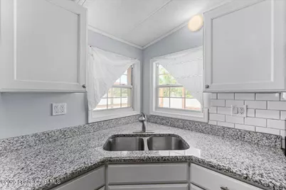 8865 Central Avenue, Micco, FL 32976 - Photo 16