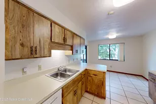 9017 Manchester Ln, West Melbourne, FL 32904 - Photo 6