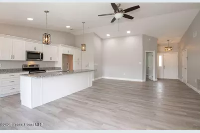 236 Maywood Avenue NW, Palm Bay, FL 32907 - Photo 10