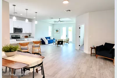 105 Delia Avenue NW, Palm Bay, FL 32907 - Photo 10