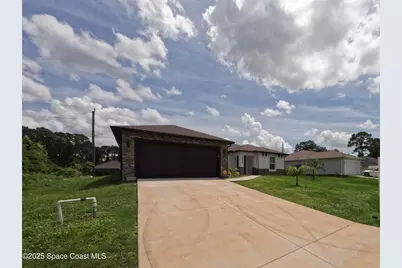 259 Wilton Avenue SW, Palm Bay, FL 32908 - Photo 2