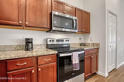 1028 Corbin Circle SW, Palm Bay, FL 32908 - Photo 8