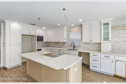 213 E Grant Avenue, Cocoa Beach, FL 32931 - Photo 16