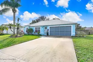 700 Pampas St NW, Palm Bay, FL 32907 - Photo 2