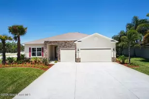 1726 Kamsack St NW, Palm Bay, FL 32907 - Photo 1