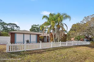 796 Emerson Dr NE, Melbourne, FL 32907 - Photo 2