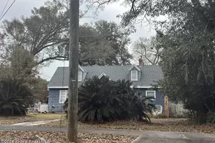 2942 Daniels St, Marianna, FL 32446 - Photo 2